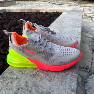 NEW Women’s Nike Air Max 270s Size 8.5